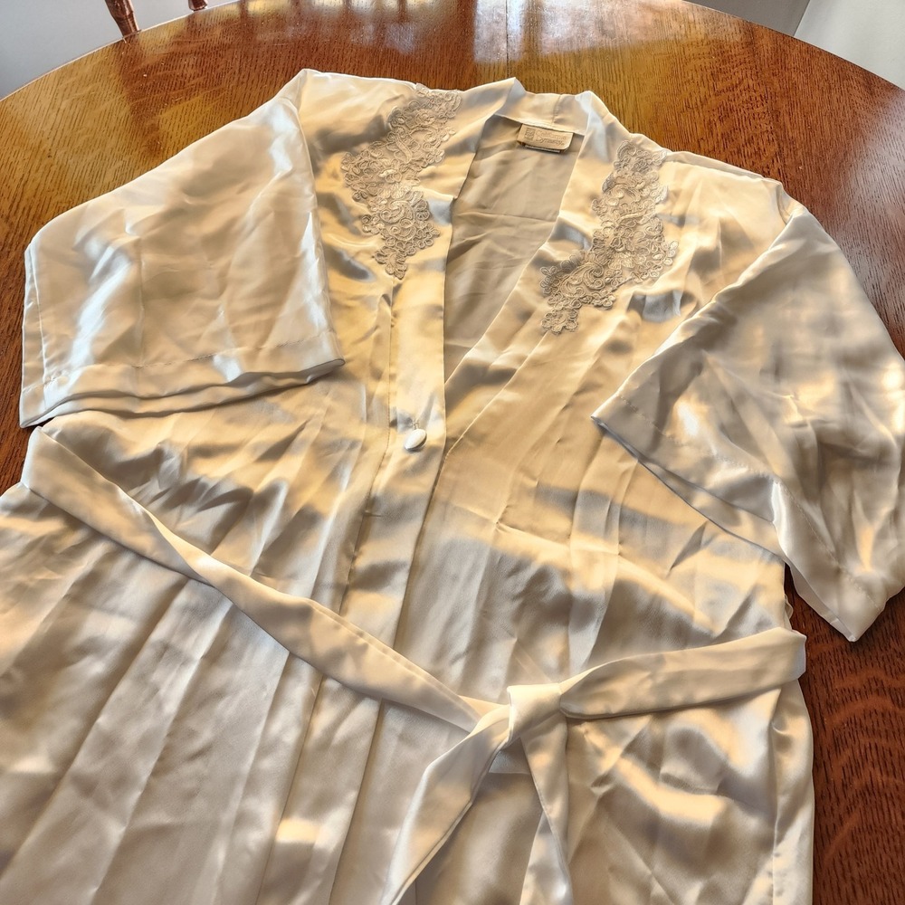 California Dynasty Robe Womens White Lace‎ Collar Bridal Wedding Satin Vintage - Picture 3 of 10